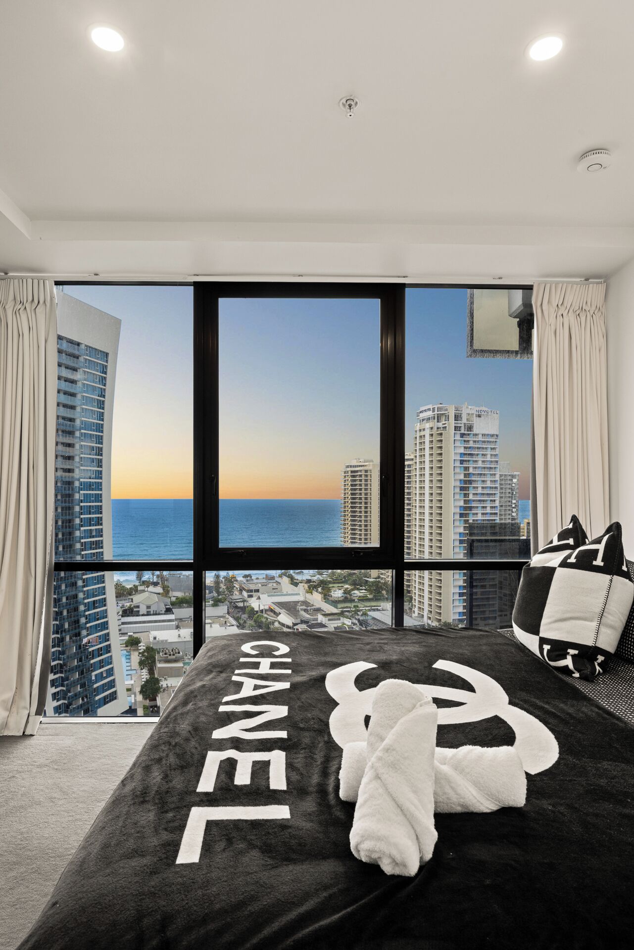 Bügeleisen/Bügelbrett, WLAN, Bettwäsche