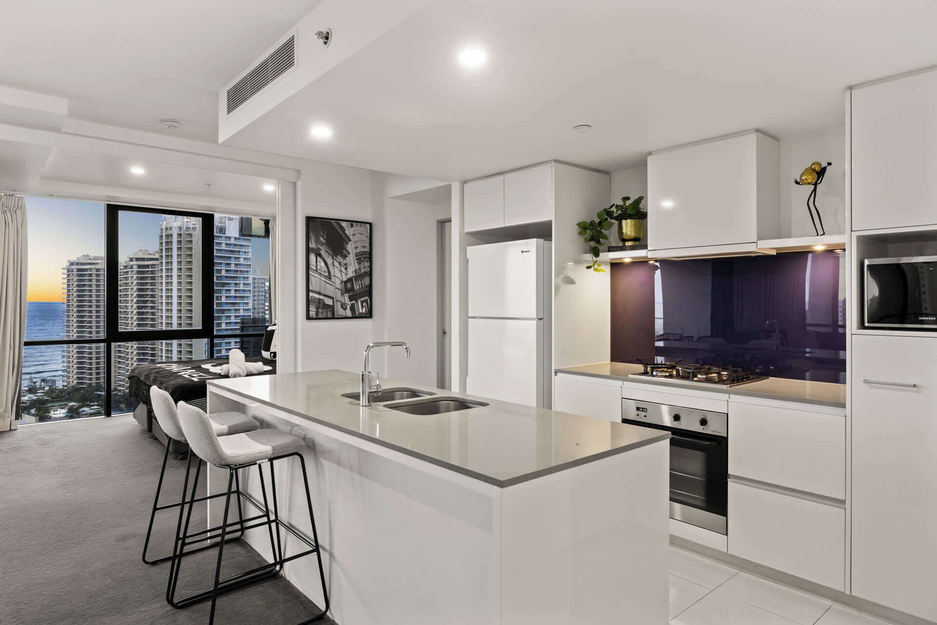 Coffee/tea maker, fridge, microwave, oven