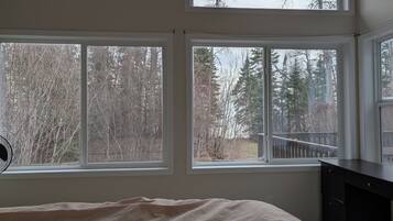 3 bedrooms, free WiFi, bed sheets