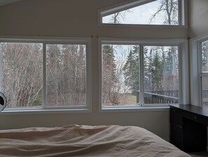 3 bedrooms, WiFi, bed sheets - Cottage On The Lake (Pine Dock)