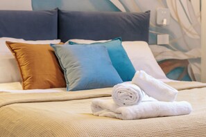 1 habitación, tabla de planchar con plancha, internet y ropa de cama