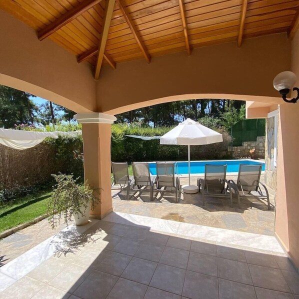 Outdoor pool - Pine Club Boutique Hotel (Kuşadası)