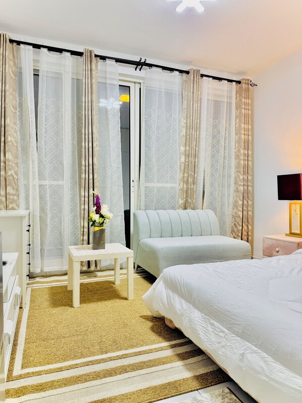 Bügeleisen/Bügelbrett, WLAN, Bettwäsche