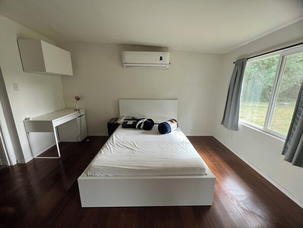 Wifi gratis y ropa de cama