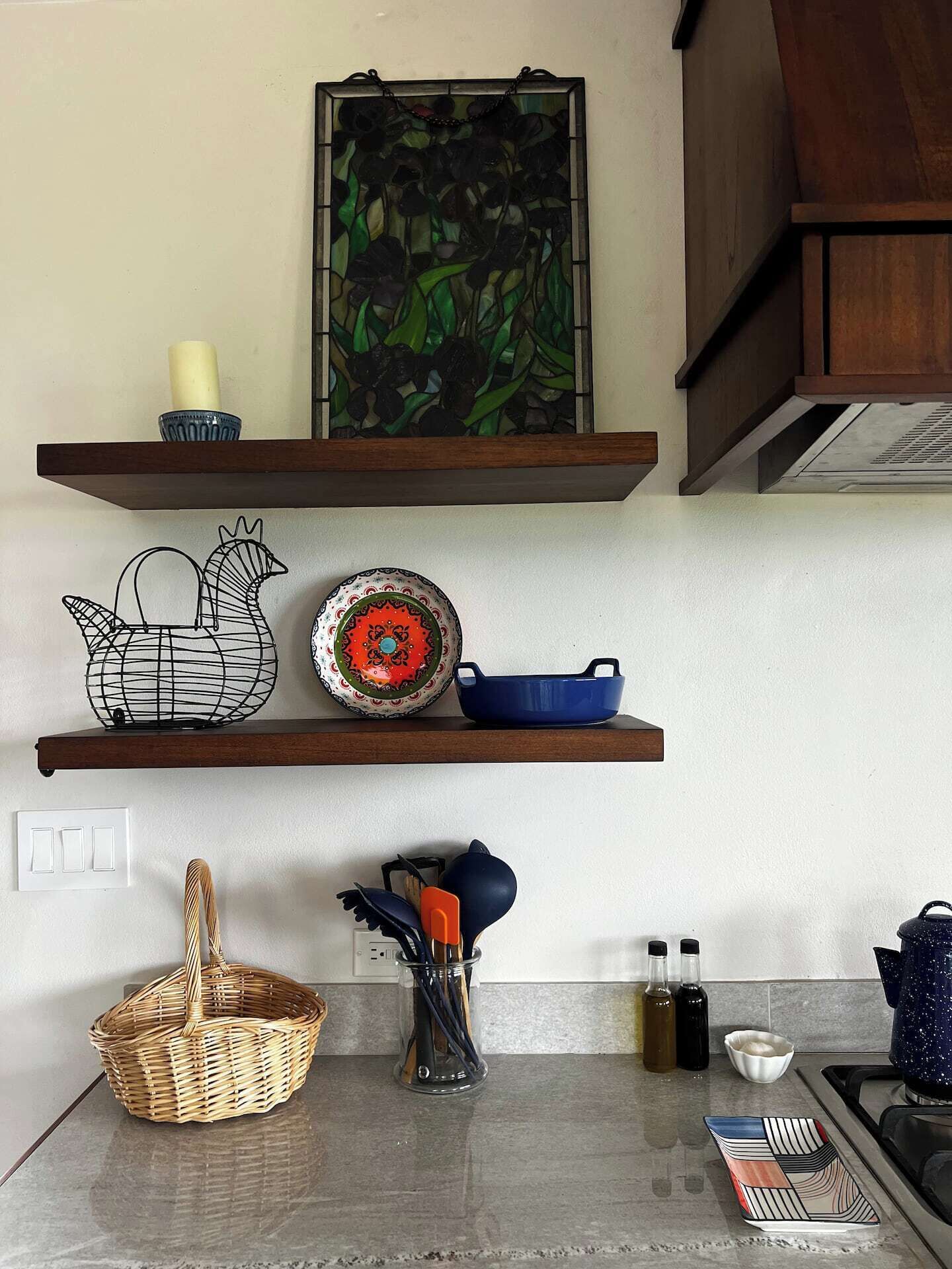 Frigorifero, forno, piano cottura, macchina per tè/caffè