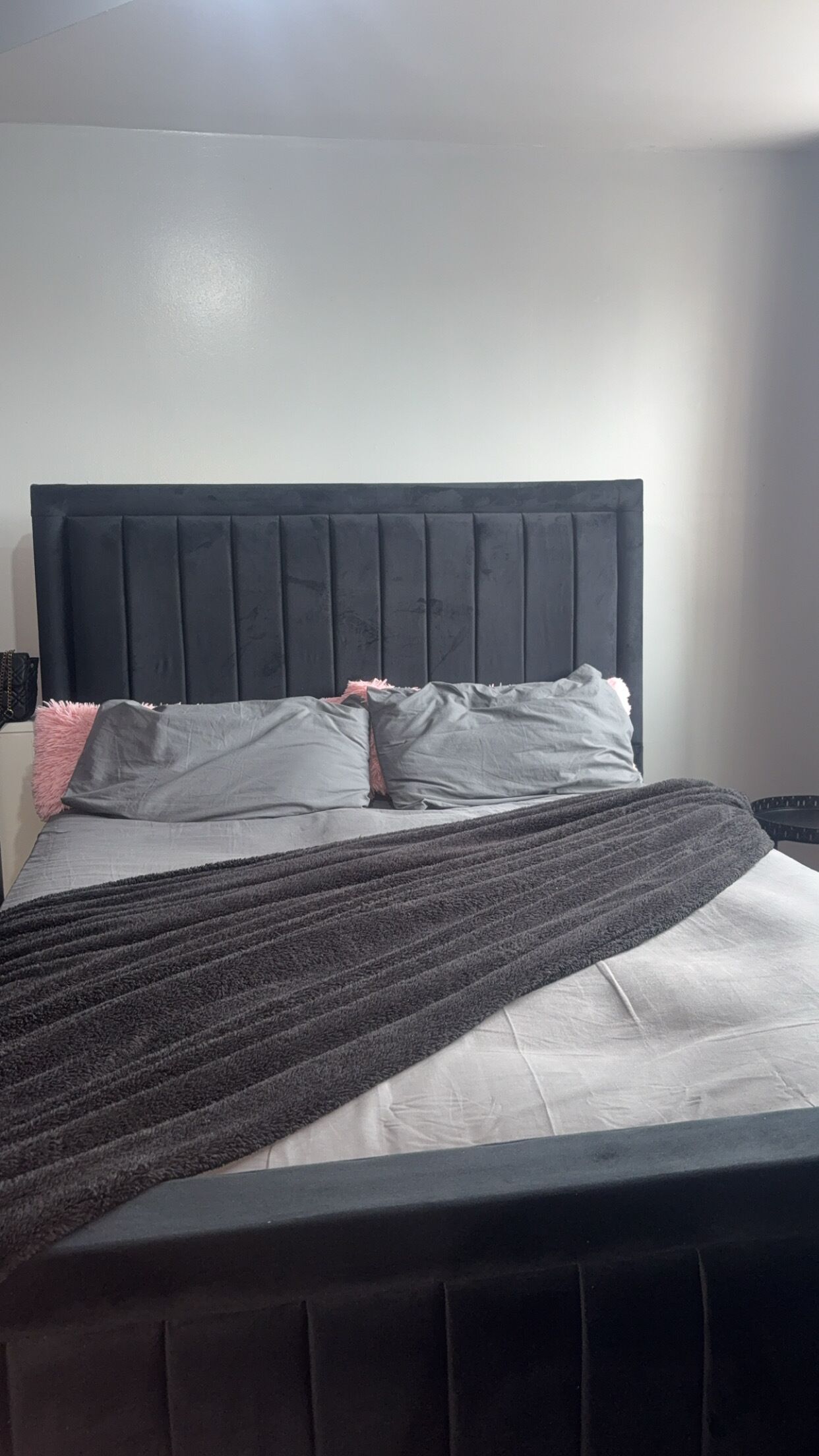 WiFi, bed sheets, wheelchair access