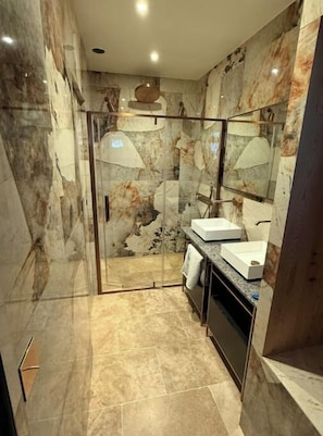 Shower, hair dryer, towels, soap - Courchevel 1650 Belvédère penthouse Luxury - 5 stars (Courchevel)