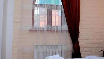 Basic Single Room, City View | Laptop workspace