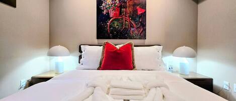 Fer et planche à repasser, lit parapluie, Wi-Fi, draps fournis