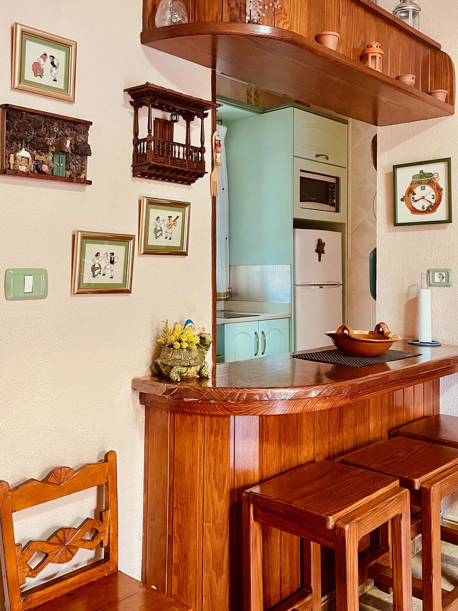 Fridge, microwave, coffee/tea maker, electric kettle