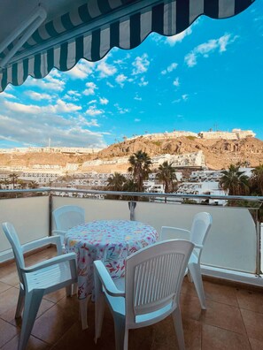 Outdoor dining - Fresh Flat with Terrace in Puerto Rico (Mogán)
