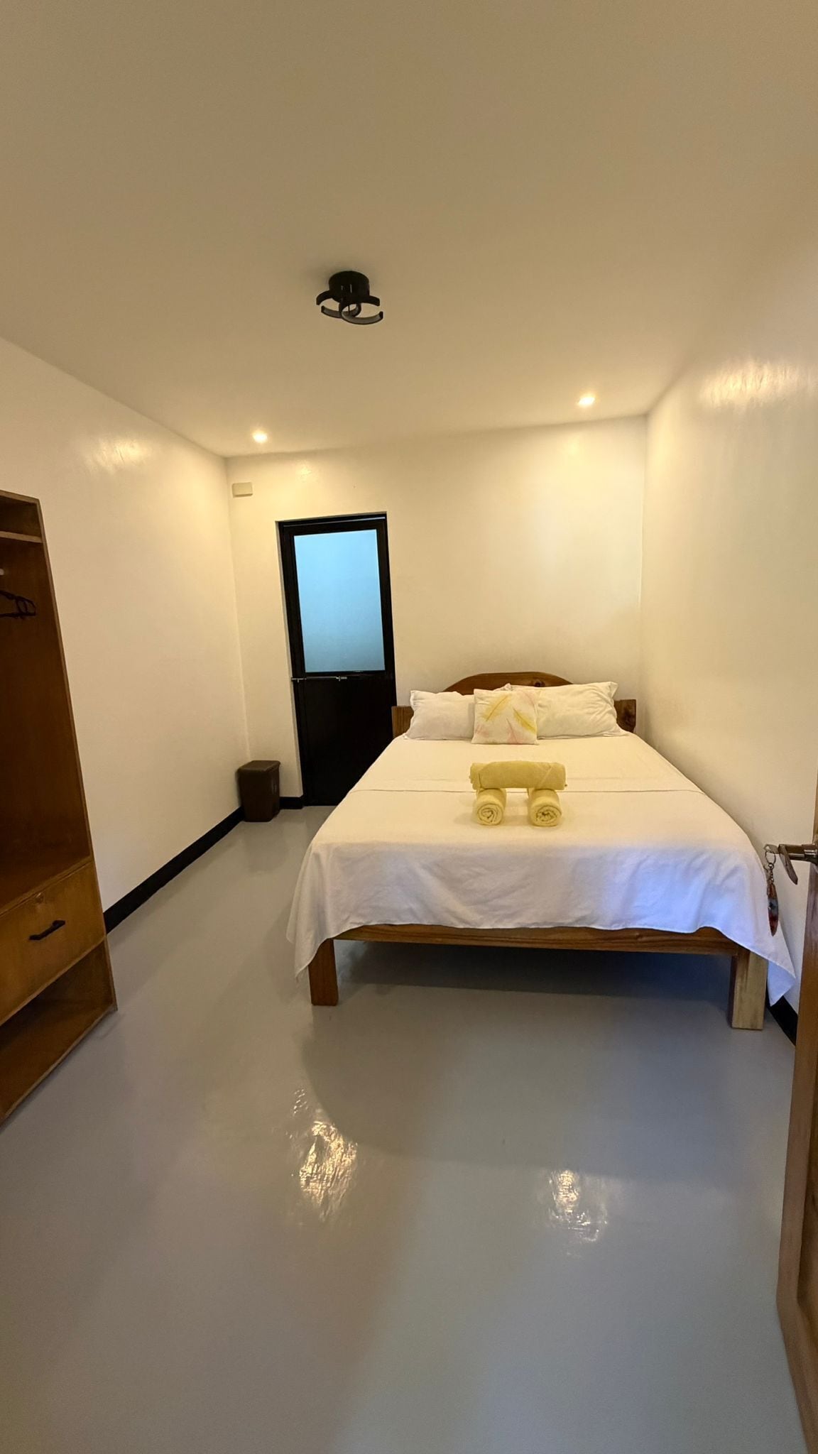 3 chambres, fer et planche à repasser, Wi-Fi, draps fournis