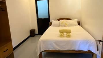 3 chambres, fer et planche à repasser, Wi-Fi, draps fournis