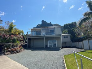 Exterior - Time and Tide at the Bach - Great Family Getaway. (Whangārei Heads)