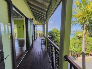 Property grounds - Treetops Retreat (East End)