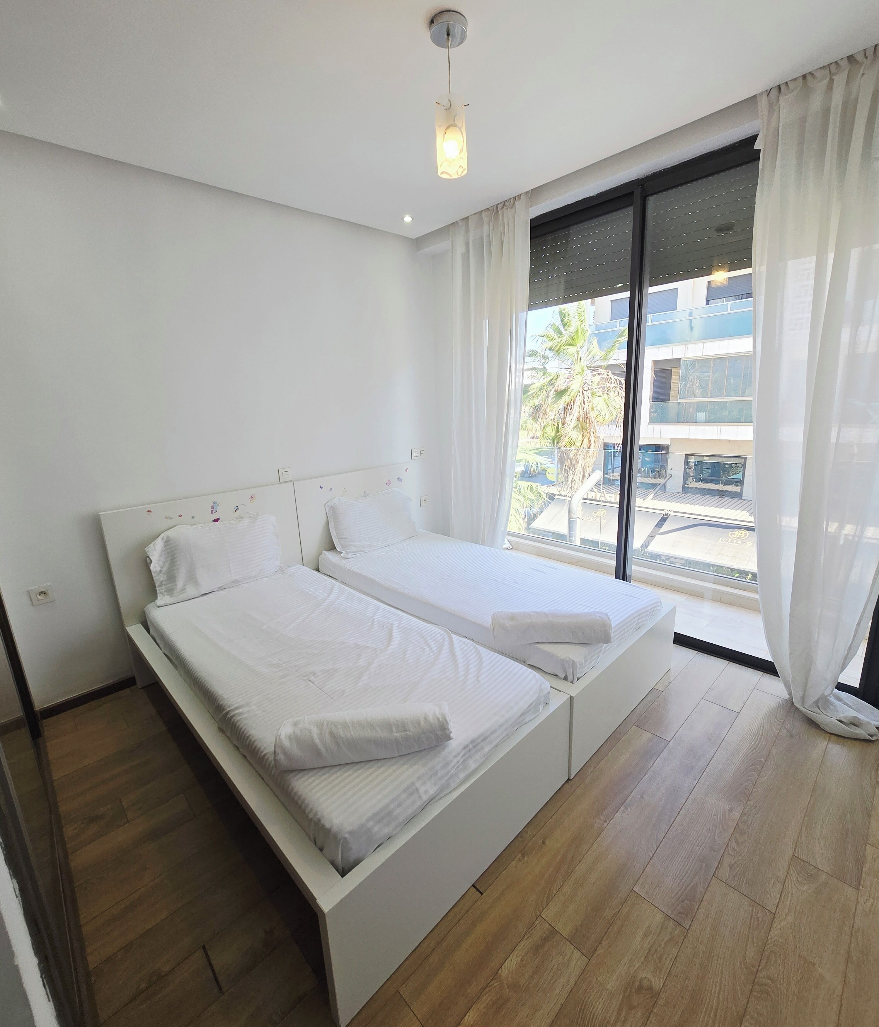 Bügeleisen/Bügelbrett, WLAN, Bettwäsche