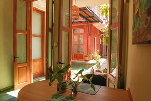 Dining - Casa Sabina @ Domus Santa Barbara Apartment with pool access in Zona Colonial (Santo Domingo)