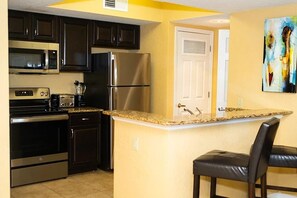 ميكروويف، فرن، موقد طهي مسطح، غسالة أطباق