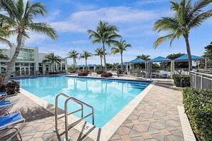 Pool - Downtown WPB Condo with Stunning Lakefront Views (West Palm Beach)