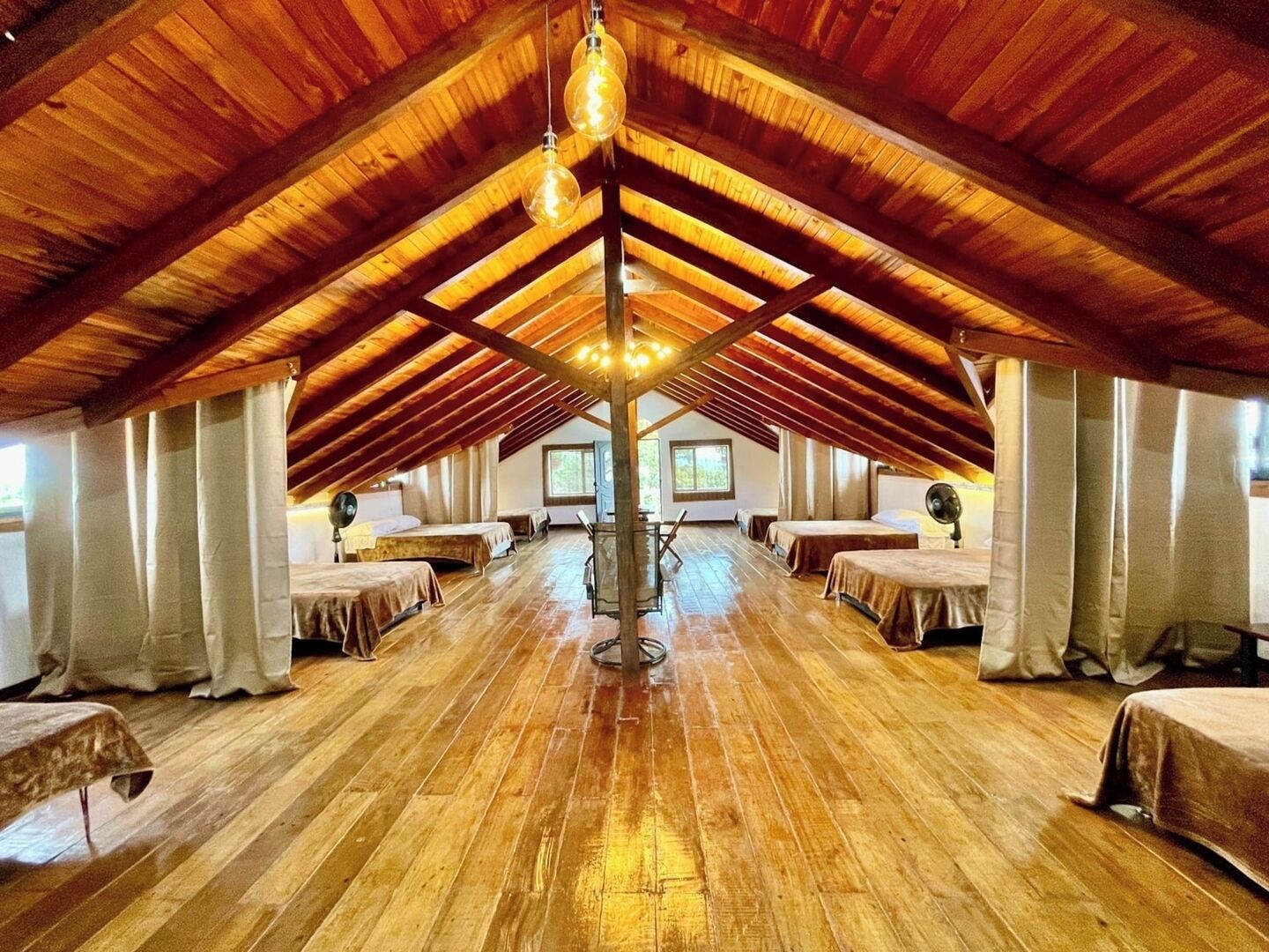 6 makuuhuonetta, Wi-Fi