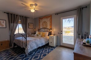 Strykjärn/strykbräda, wi-fi och sängkläder