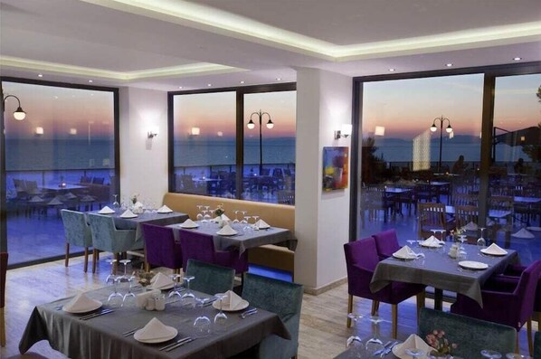 Dining - Palmera Hotel (Kuşadası)