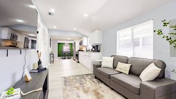 Älytelevisio, takka, videopelejä