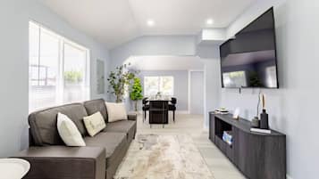 Älytelevisio, takka, videopelejä