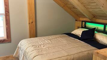 5 bedrooms, in-room safe, free WiFi, bed sheets
