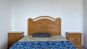 Iron/ironing board, free WiFi