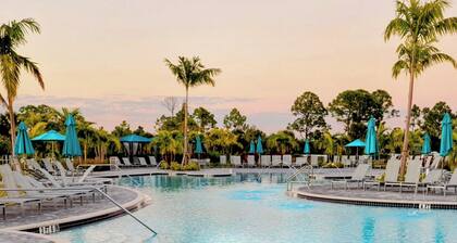 Luxury 2BR+Den Condo • Resort Style Vacation • Tiki bar • Sleeps 6-7