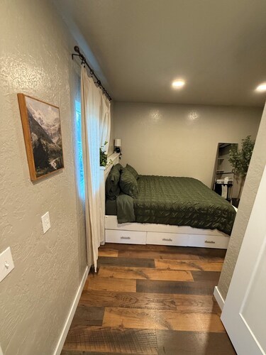 LAVA HOT SPRINGS TINY HOUSE @ PORTNEUF BEND