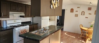 The Zia Estate- Gated New Mexico Hideaway