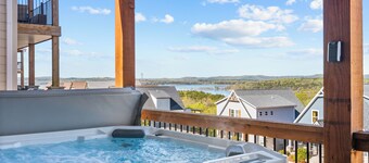 Family & Wellness Retreat: Hot Tub, Sauna, Cold Plunge w/ Lake Views - sleeps 34
