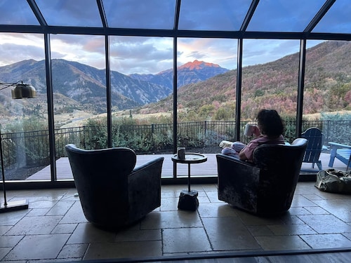 Welcome to WilderNest! Beautiful 4-bedroom home with 180 degree canyon views.