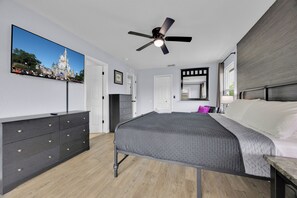 4 bedrooms, iron/ironing board, travel crib, free WiFi