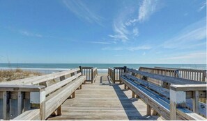 Sun-loungers, beach towels - 2BR Retreat/ Steps to Beach + Stunning Sunset (North Topsail Beach)