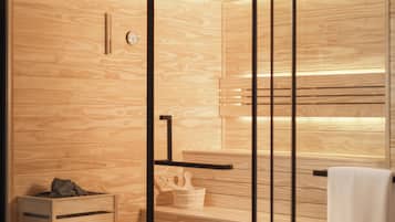 Suíte estúdio presidencial | Banheiro | Banheira e chuveiro separados, produtos de toalete grátis