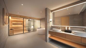 Presidential Studio Suite | Bathroom