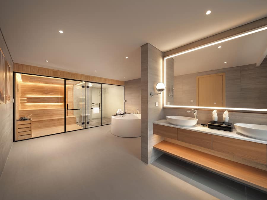 Suite estudio presidencial | Baño | Artículos de higiene personal gratuitos, secador de pelo y albornoces