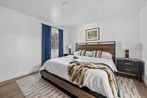 WiFi, bed sheets - The Tally Ho - Walkable to Downtown Southern Pines (Southern Pines)