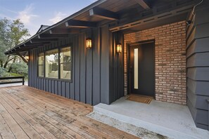 Exterior detail - New! Yosemite Outpost- Fully remodeled with hot tub/game room/firepit! (Oakhurst)
