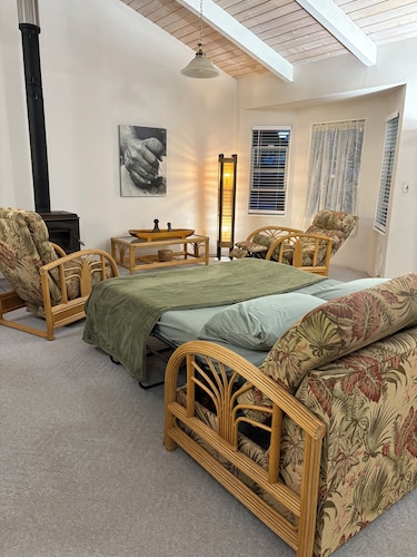 SPECIAL RATE - New Waimea Listing 2BR/2BA