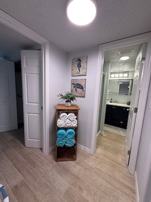 Interior - Lovely 2-bedroom condo across from the beach in peaceful St. Augustine (St. Augustine)