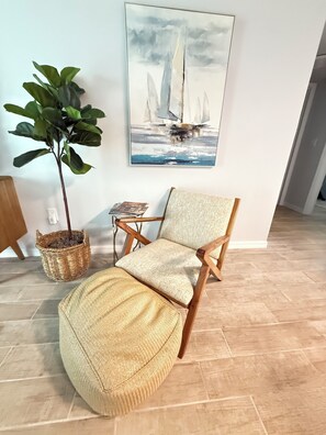 Interior - Lovely 2-bedroom condo across from the beach in peaceful St. Augustine (St. Augustine)