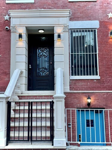 Luxury, fully furnished 2-bedroom apartment in East Village, Manhattan