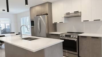 Microwave, oven, stovetop, dishwasher