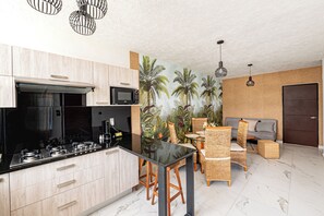 Private kitchen - Apartment with pool ( 5 minutes from the beach) (Manzanillo)