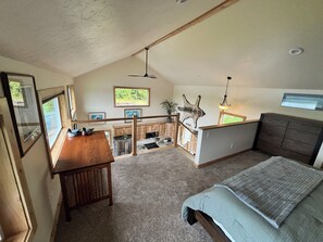 Iron/ironing board, Internet, bed sheets