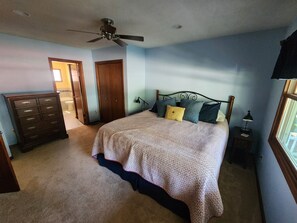 5 habitaciones, tabla de planchar con plancha, wifi y ropa de cama 